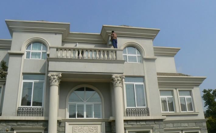 外墻涂料真石漆對外墻瓷磚進(jìn)行翻新施工方法