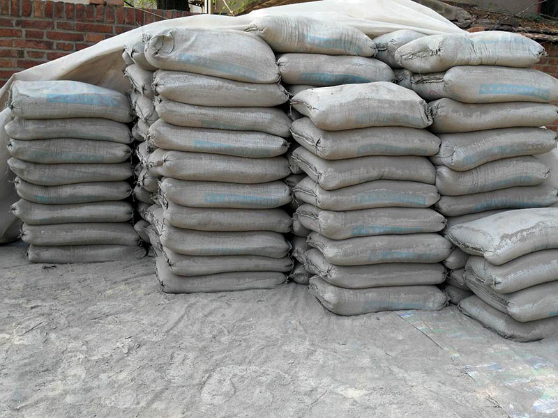 外墻涂料能不能當水泥用？